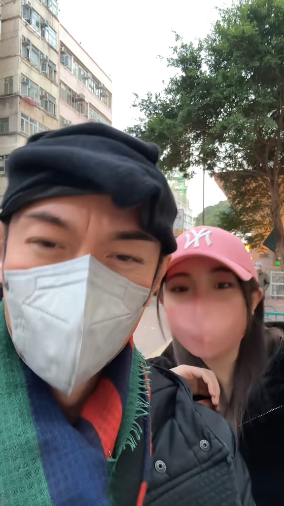 江華與女兒的關係非常好。