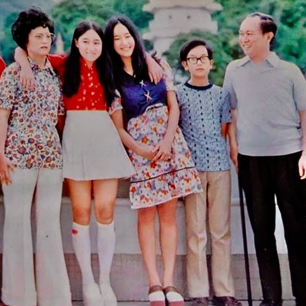 陳美齡曾分享與家人的合照，她的父母育有三子三女，她在六兄弟姊妹中排行第四。