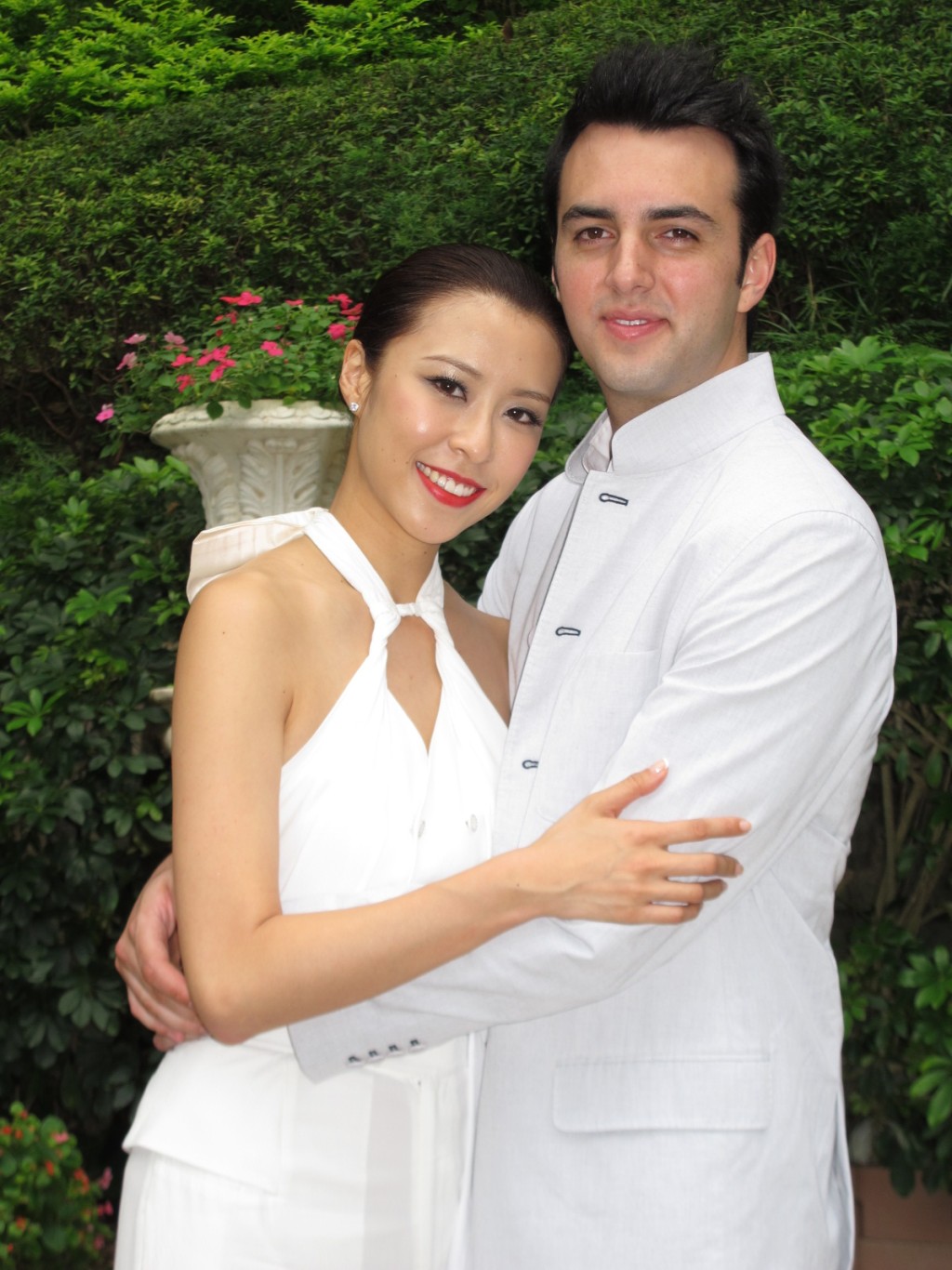 陳逸璇於2012年結婚。