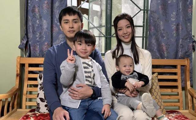 陳曉華與何廣沛其後在《回歸光影頌》單元《曙光》中再度合作，飾演夫妻。