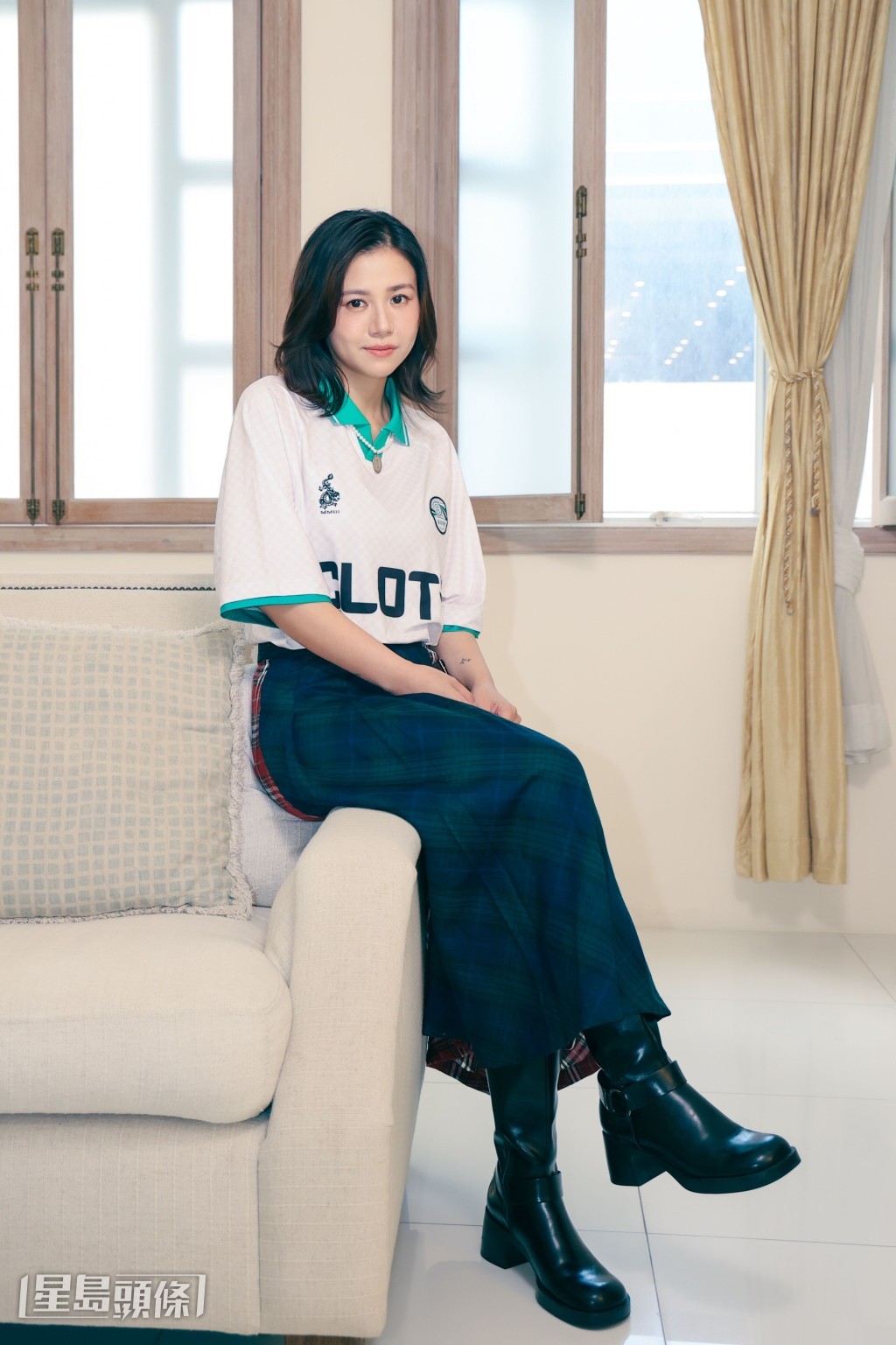 Renci在拍攝《浪花男女》期間，曾被滑浪板擊中頭部。