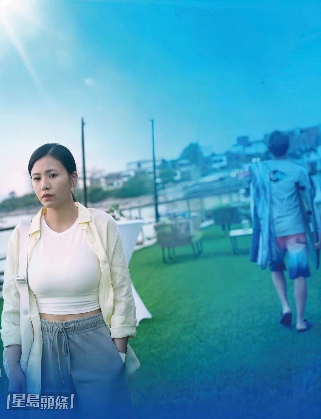在《浪花男女》裡，Jeffrey經常說謊欺騙Renci。