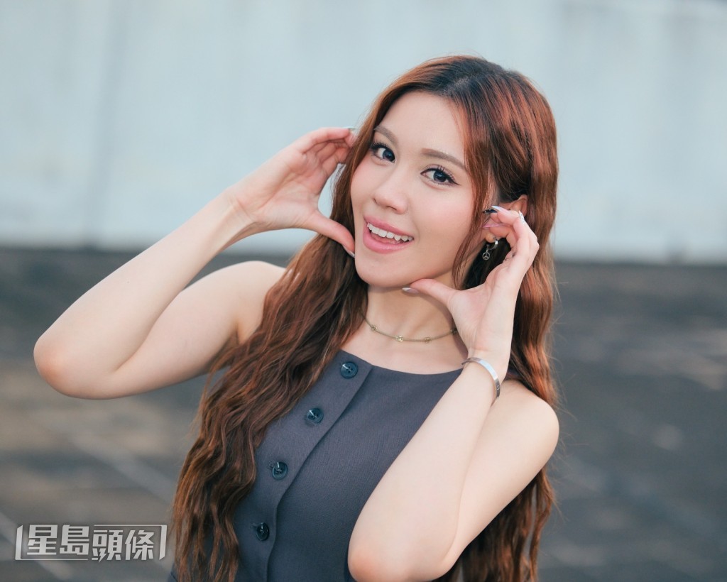她坦承在唱功和舞蹈方面，與現今成熟的女團相比，確實存在相當大的距離。