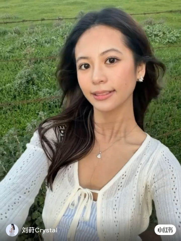 劉蒔被譽為最美星二代之一。