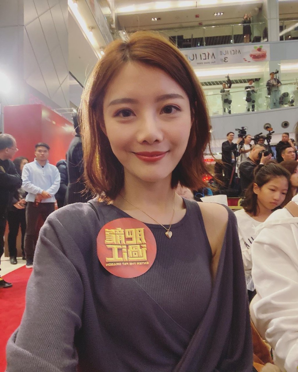 吳沚默亦有參與幕後工作。