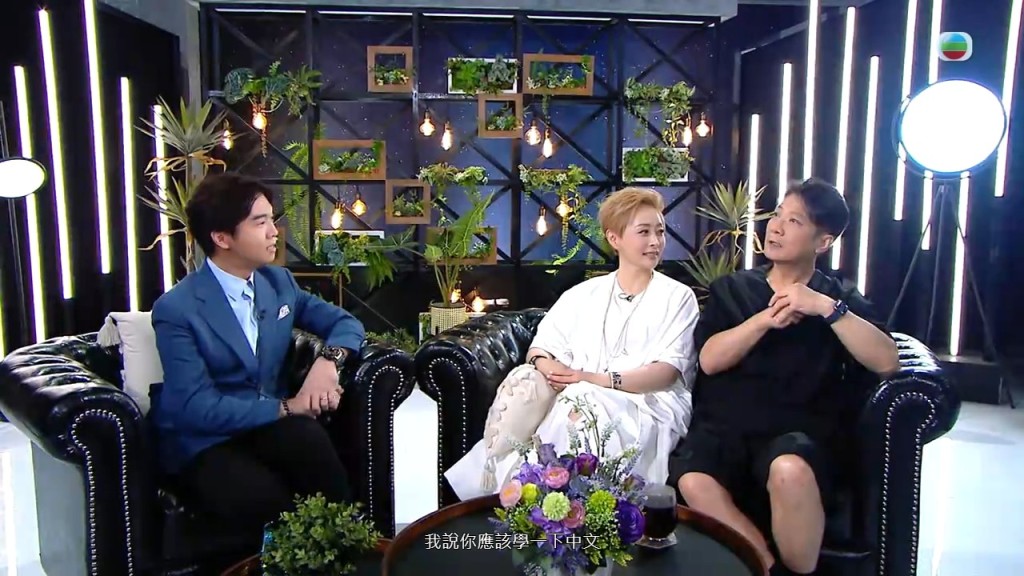 錢嘉樂與湯盈盈一同作客TVB節目《一周星星》。