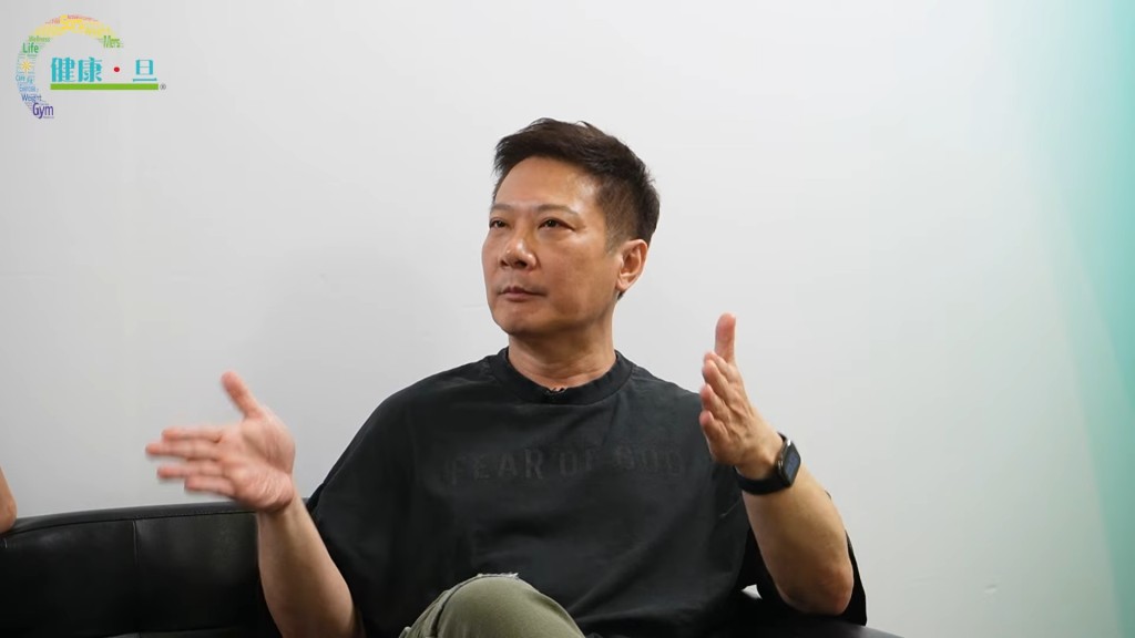 錢嘉樂坦言受太太影響,變得更懂得關心家人。