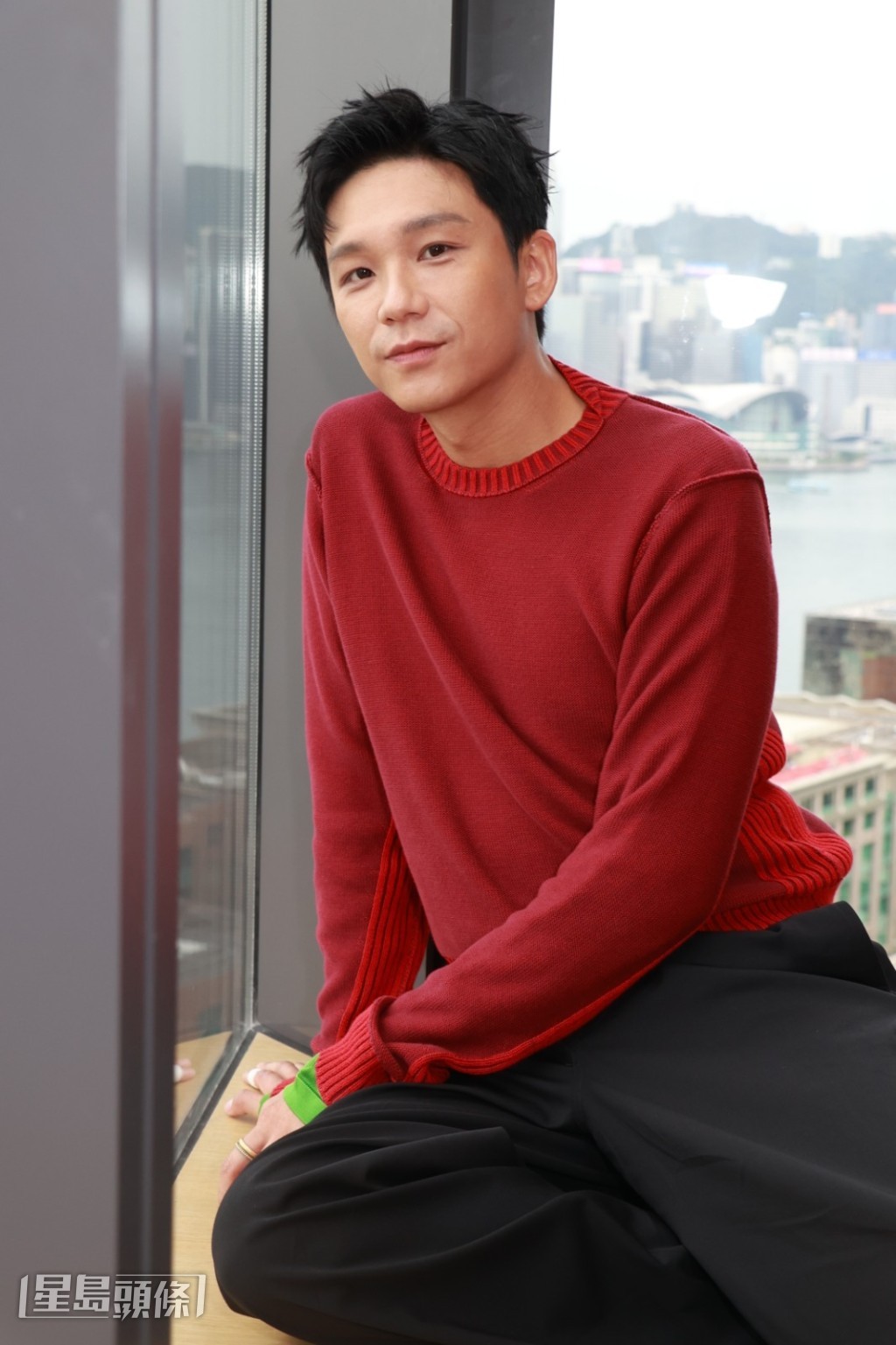 首度演出舞台劇的小野表示，會嘗試放鬆心情，不去想太多以面對這次演出。