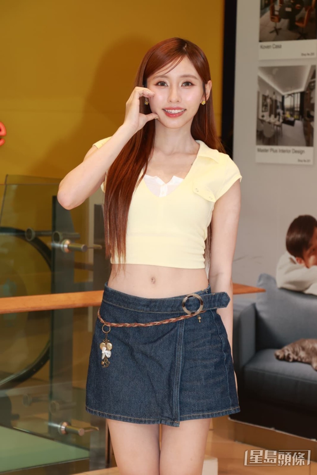 Ivy So在活動上向粉絲大派心心。