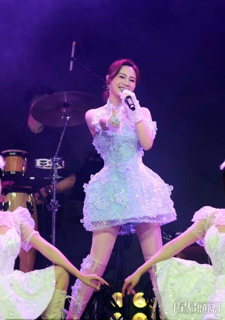 朱晨麗早前在廣州舉行了人生首場個人演唱會。