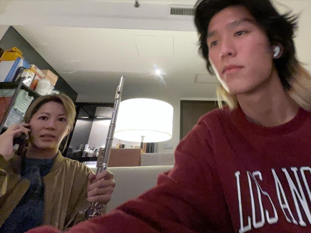 康子妮與兒子林寶感情融洽。