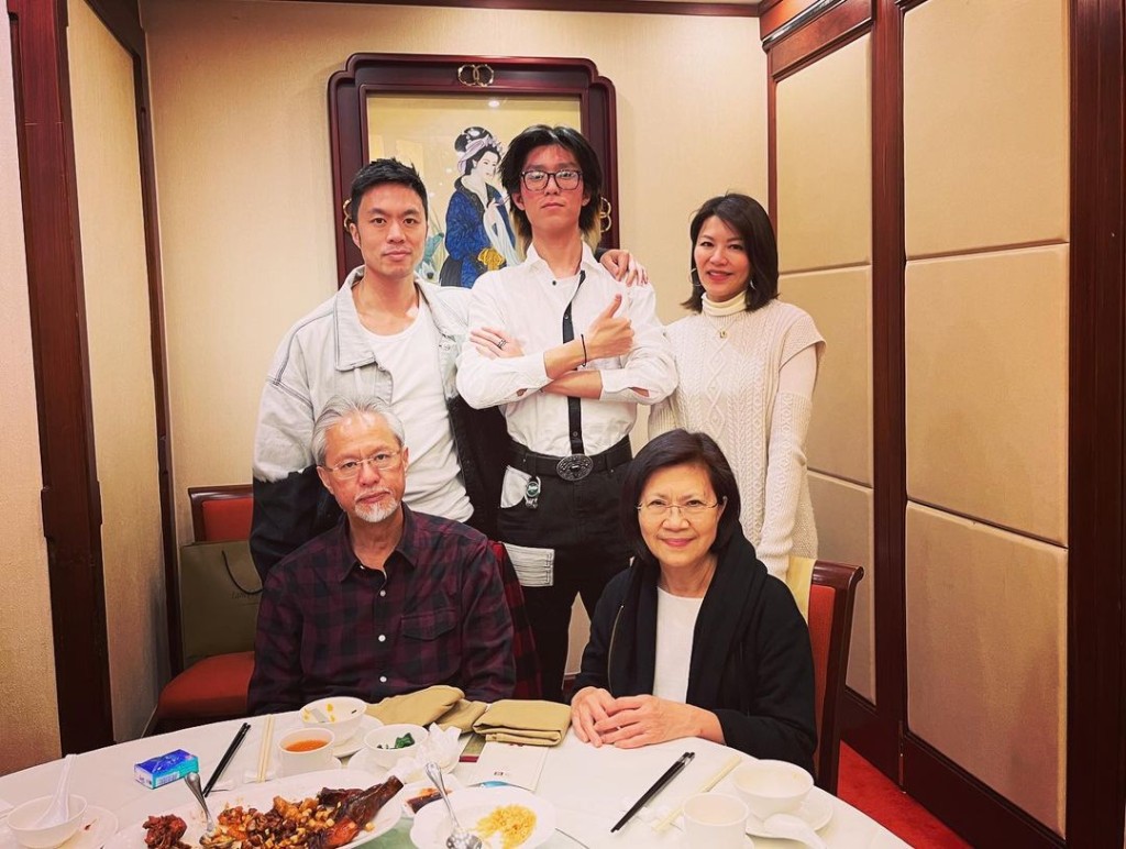 康子妮的兒子林寶返港時會探望外公外婆。