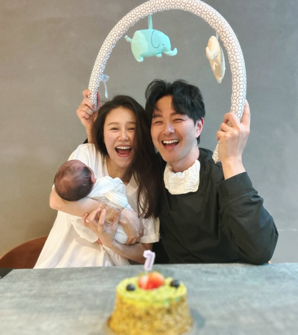 黃翠如與蕭正楠的兒子於去年3月出世。