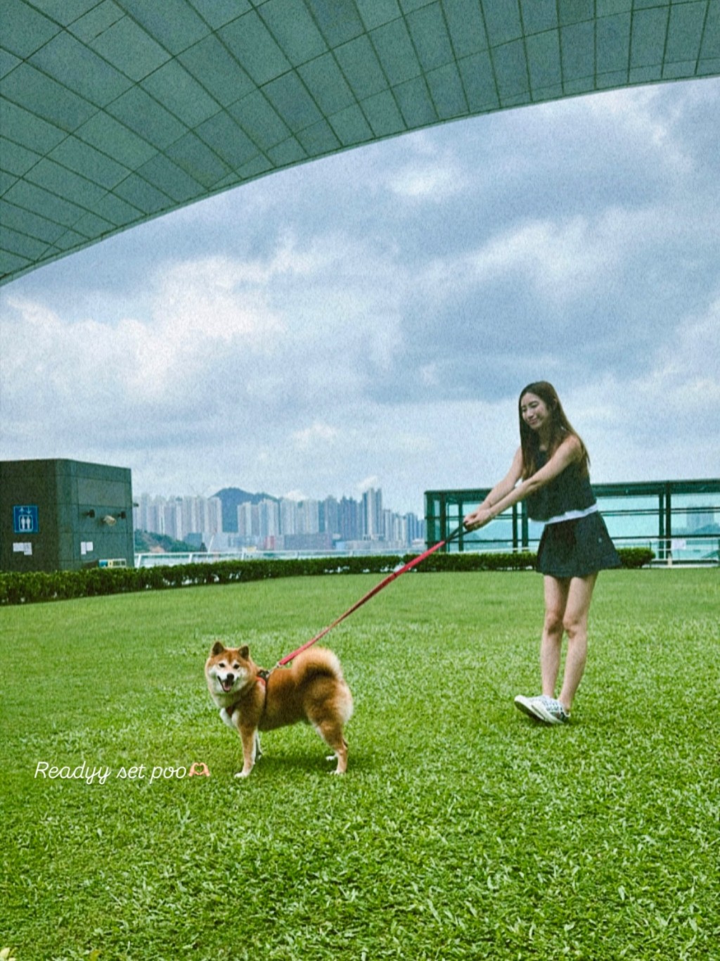何廣沛與未婚妻Sarah都十分愛護狗狗。