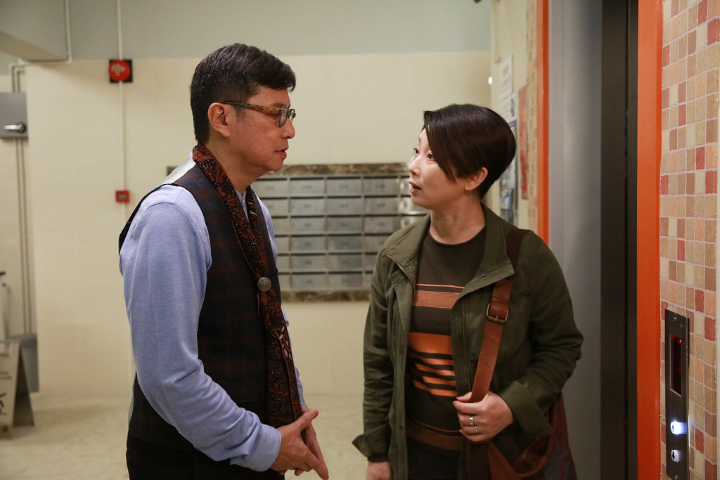 她在《輕.功》裡與鄭子誠飾演一對夫婦。