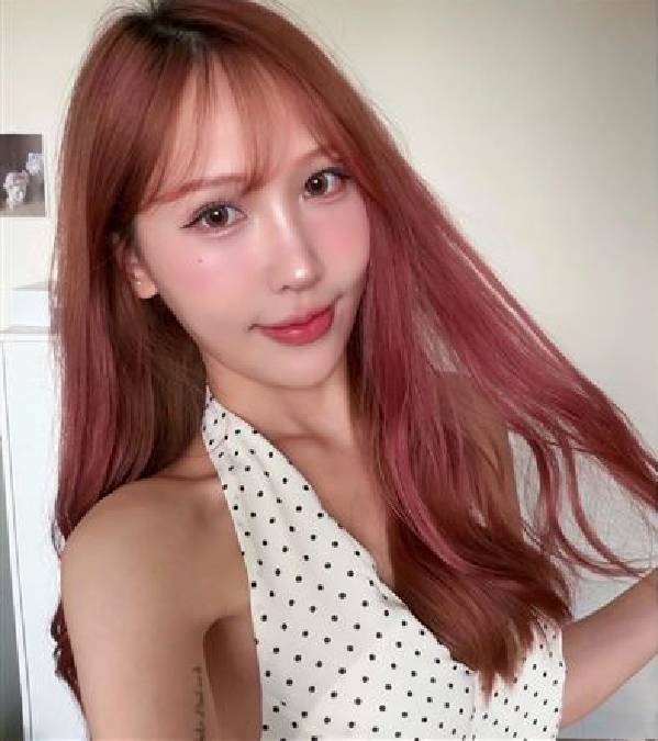 蕭伊早前指控前男友Joeman私下約會AV女優享用Omakase。