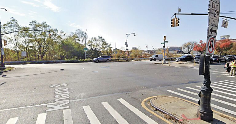 布碌崙克納普街和埃蒙斯大道的交叉口多次發生街頭飆車事件。 谷歌地圖截圖