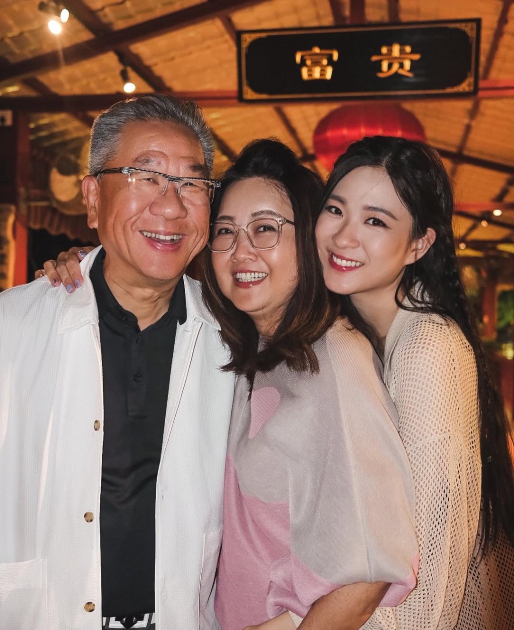 陳懿德曾分享家庭合照。