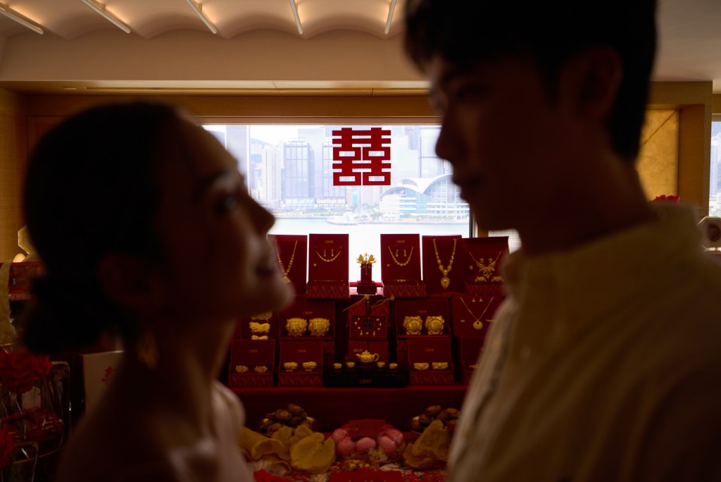 隨著婚期將至,他們在IG分享過大禮的溫馨瞬間。