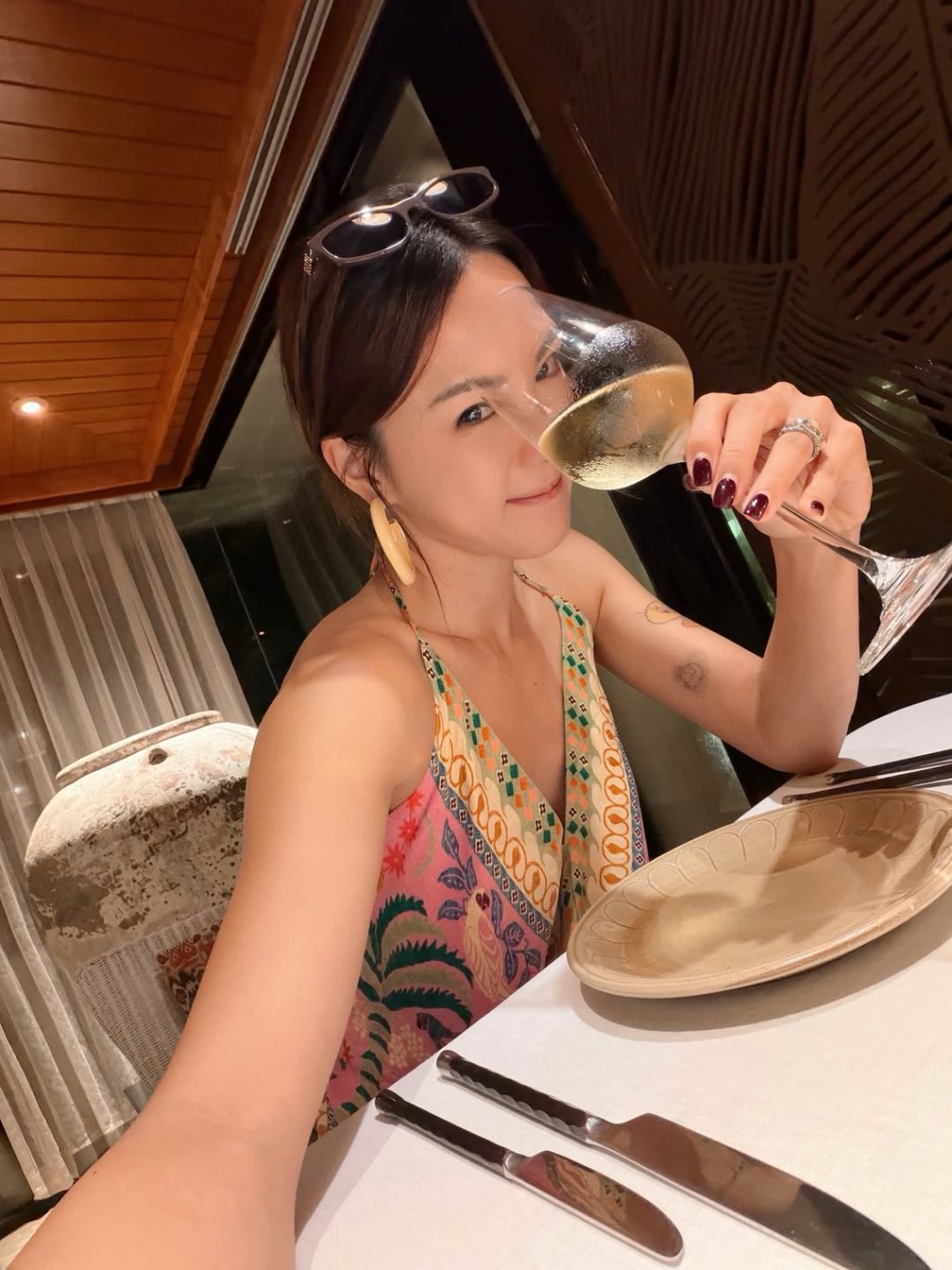 李炘頤體態良好。