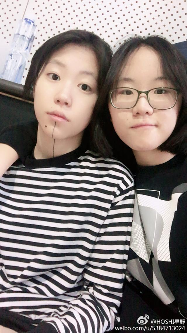 竇佳嫄主動再次約見竇靖童,兩人關係逐漸變好。