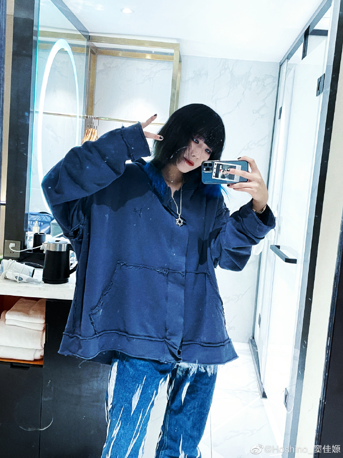 竇佳嫄現年24歲。