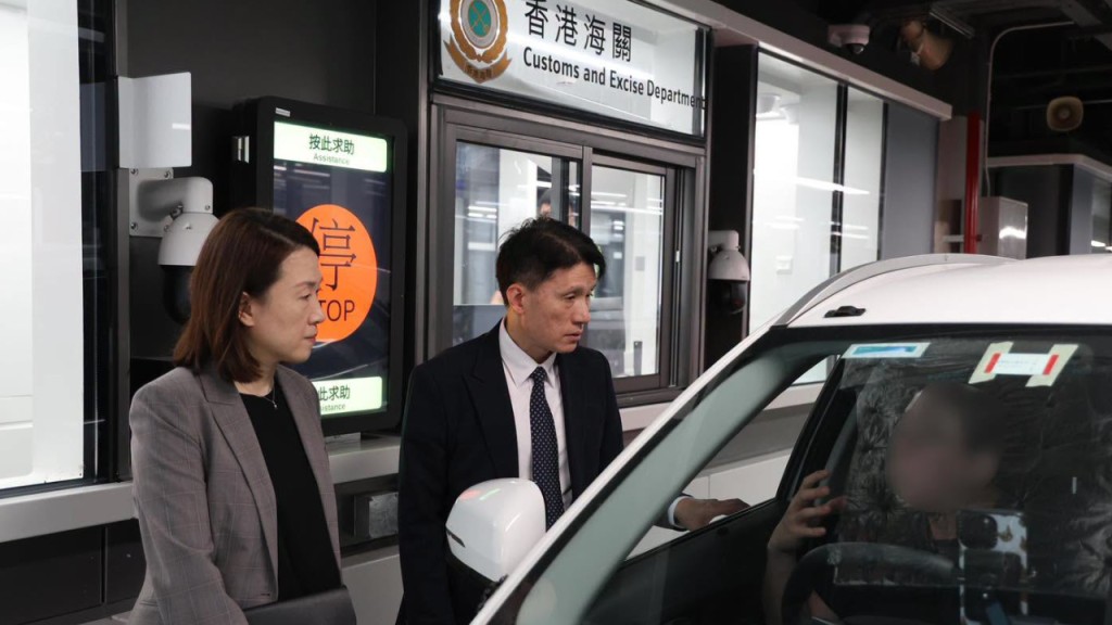 港深海關高層會晤 部署新皇崗口岸運作 署理關長視察車道測試