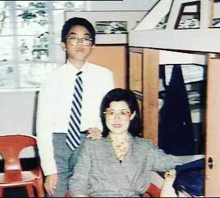 森美在圈中以學歷高見稱。