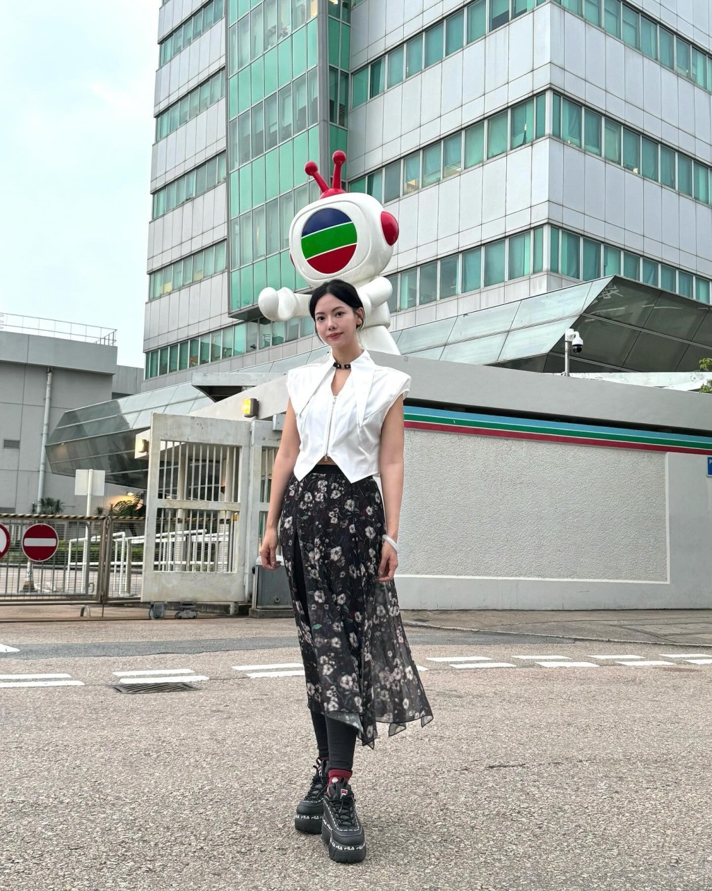 陳熹潼2024年10月曾於IG上載在TVB電視城外拍攝的照片，而近日她的名字仍出現在TVB官網。