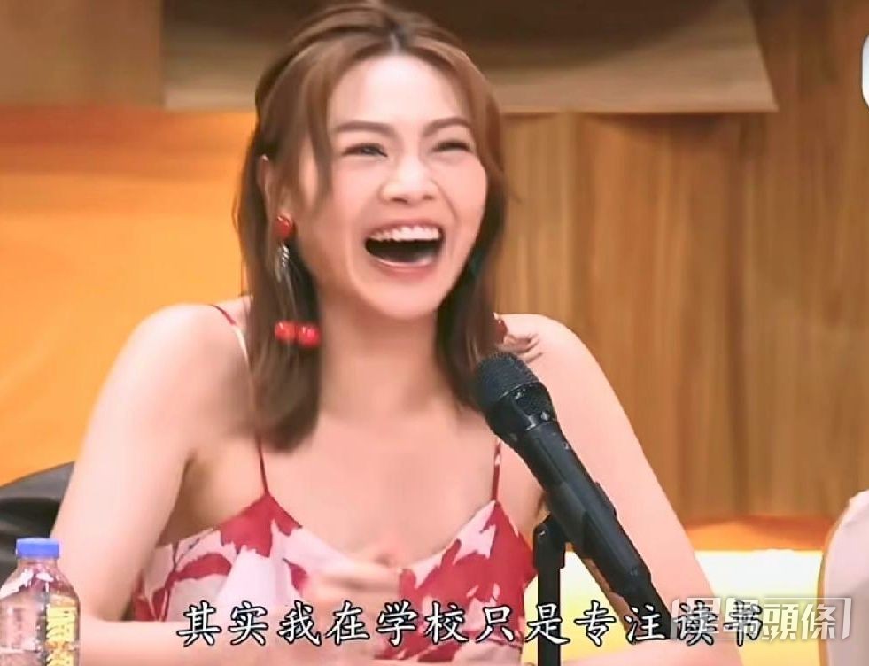 她表示以觀眾身份看節目「食花生」最開心。