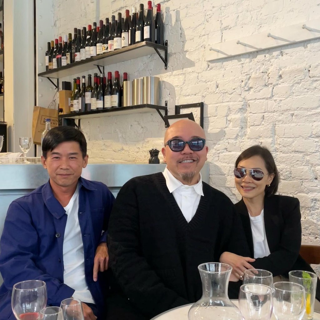 林海峰夫婦曾飛往英國與黃偉文慶祝生日，有網民感嘆彭羚外貌隨年月變化。