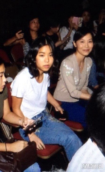 彭羚先後為林海峰誕下兩女，分別取名林泳與林清。