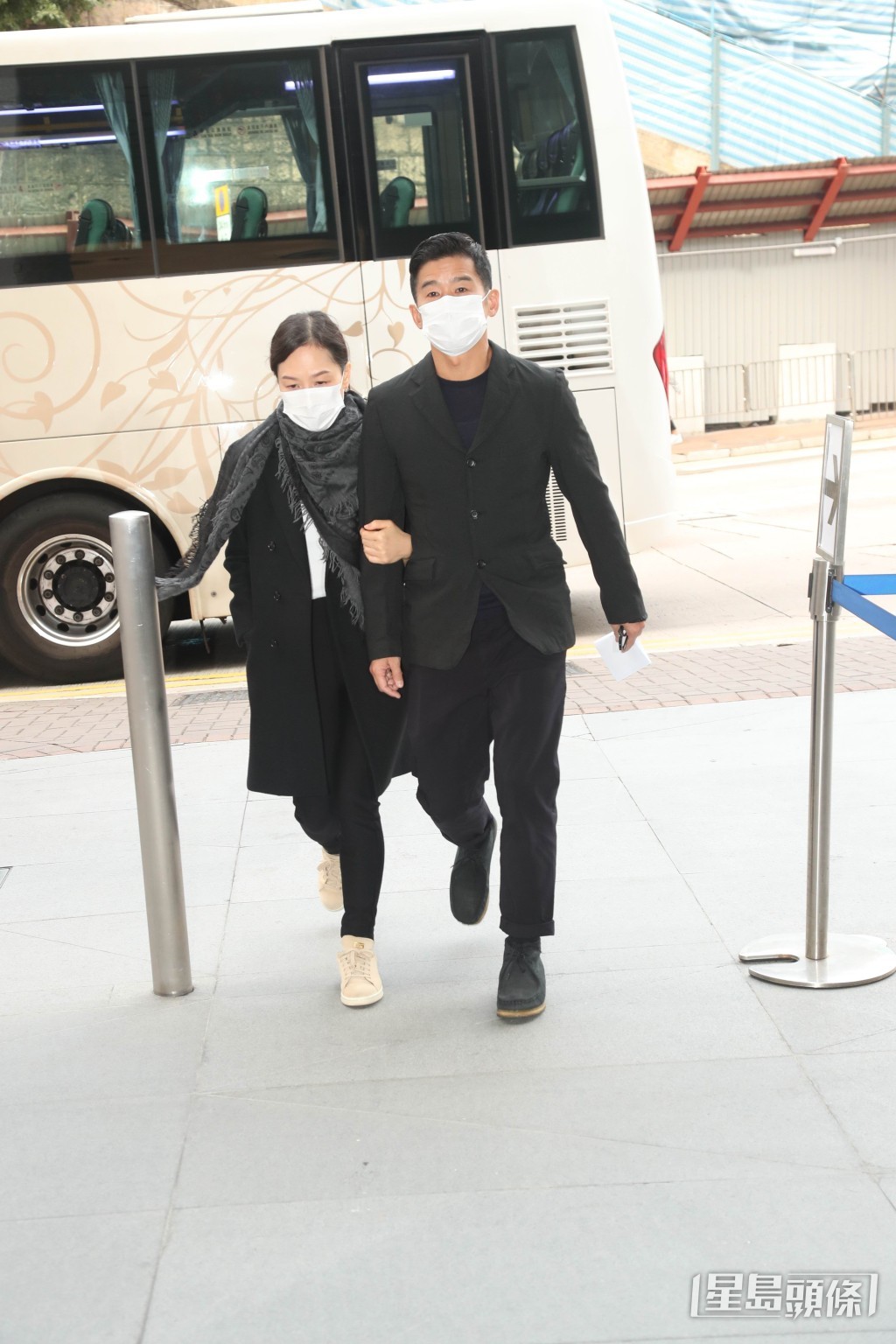彭羚在嫁給林海峰後，已逐漸淡出幕前演藝工作。