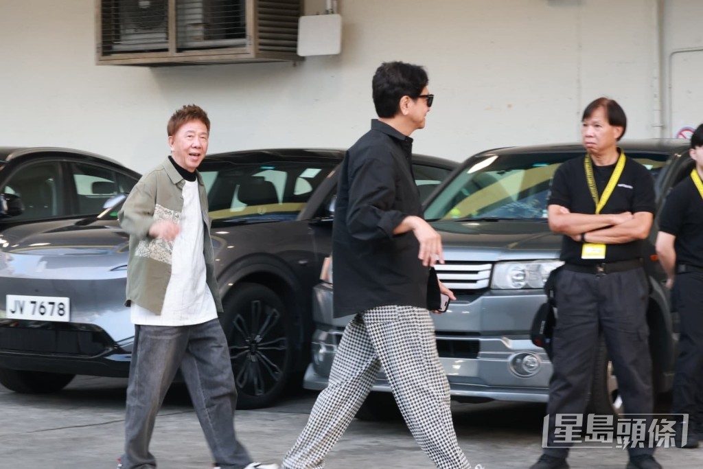 陳友與尹光到達後,亦友善地向現場粉絲揮手致意。