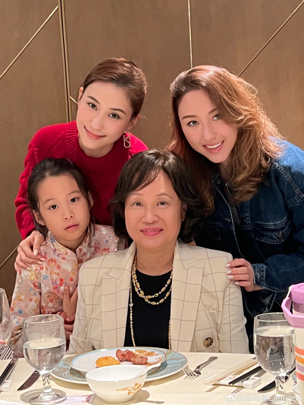 何超蓮曾表示:「我媽一直都覺得,不需要門當戶對。」