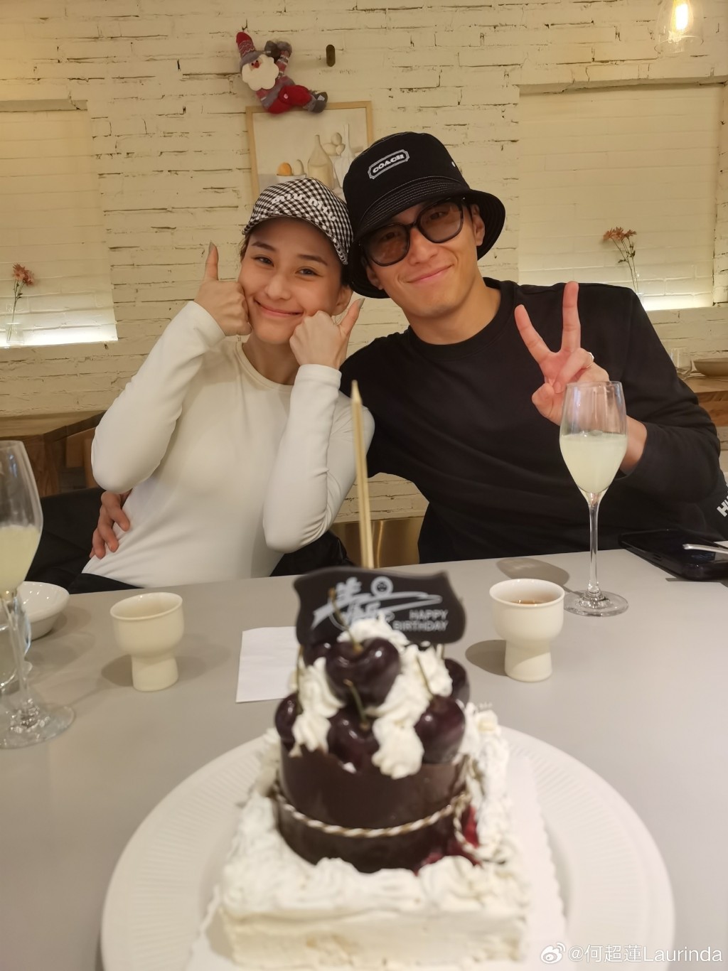 何超蓮與竇驍婚後較少公開合照,曾傳出婚變消息。