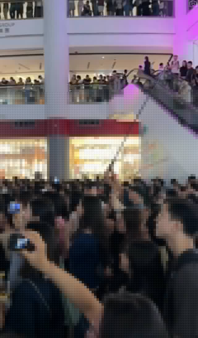 現場擠滿前來參與活動的歌迷。(Threads圖片)