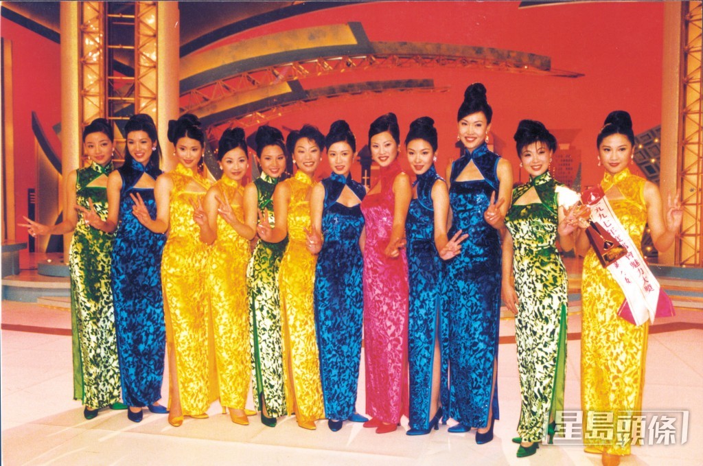 李明慧(右二)是1997年香港小姐亞軍。