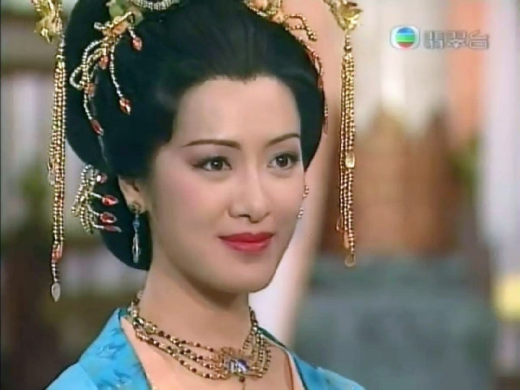 劇集《楊貴妃》最終由1998年港姐冠軍向海嵐頂上演出。