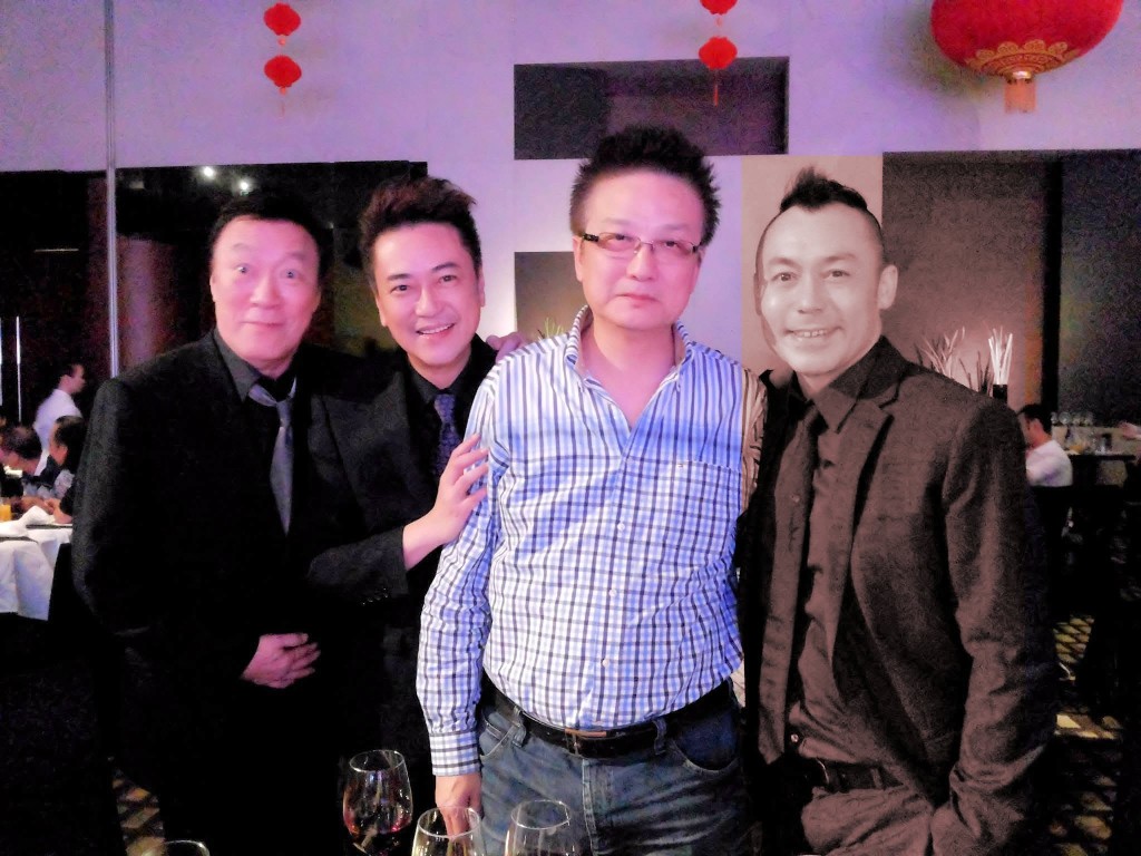 張煒在社交平台貼出昔日與雷宇揚(右一)等人的晚宴合照悼念故友。