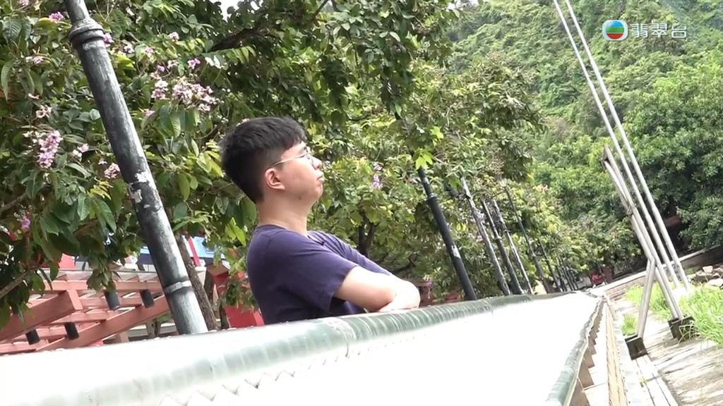 何先生仍然回味呢次「美容騙局」經歷。