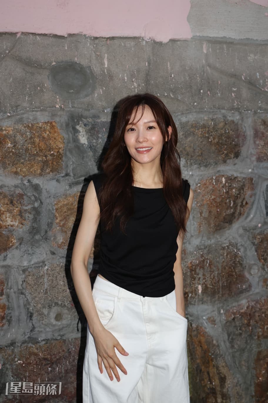 李佳芯笑指呂爵安是「綠茶婊」，因為他聲稱的黑圖一點也不黑。
