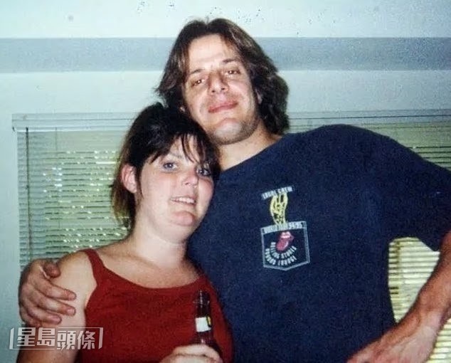Brian的太太取消機票逃過一劫,但團隊人員Daniel Lee卻不幸登機罹難,遺下妻子和遺腹女。
