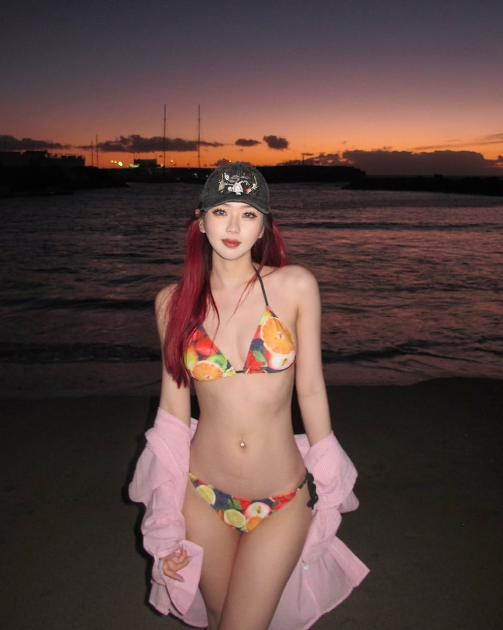 李澄晴身材健美。
