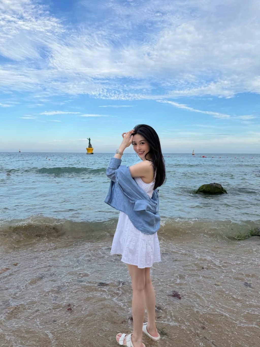 沈月早前度過25歲生日。