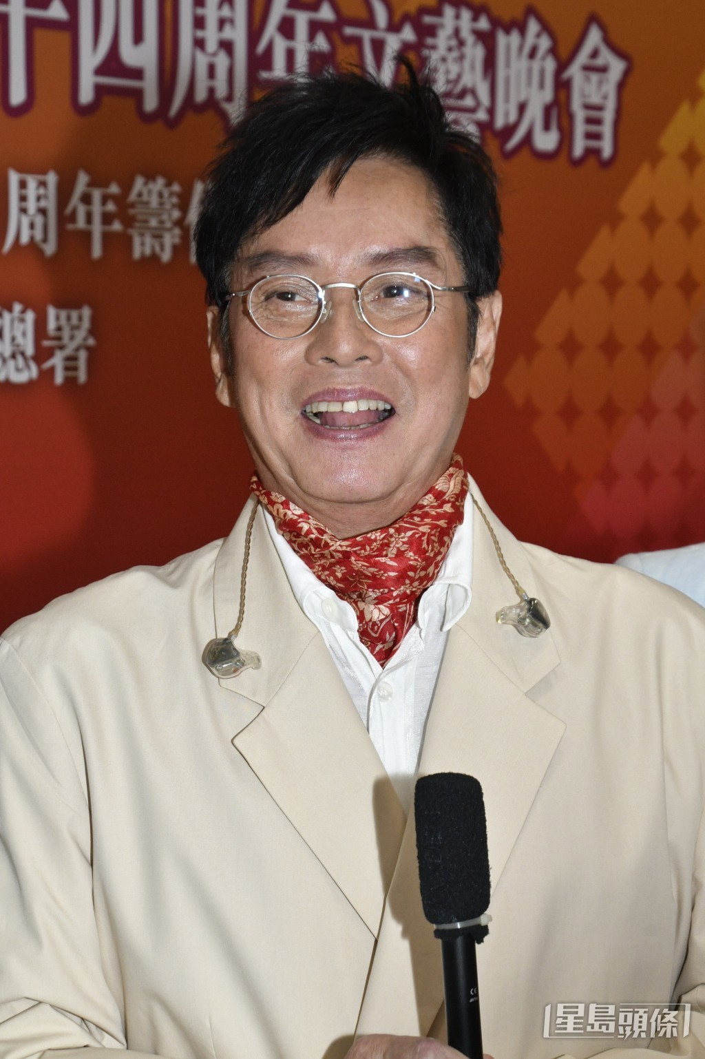 譚詠麟自稱「年年25歲」,貪玩的性格始終不變。