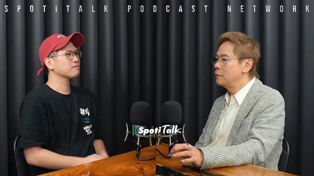 他在訪問中談及電視台內部的人事鬥爭與山頭主義。