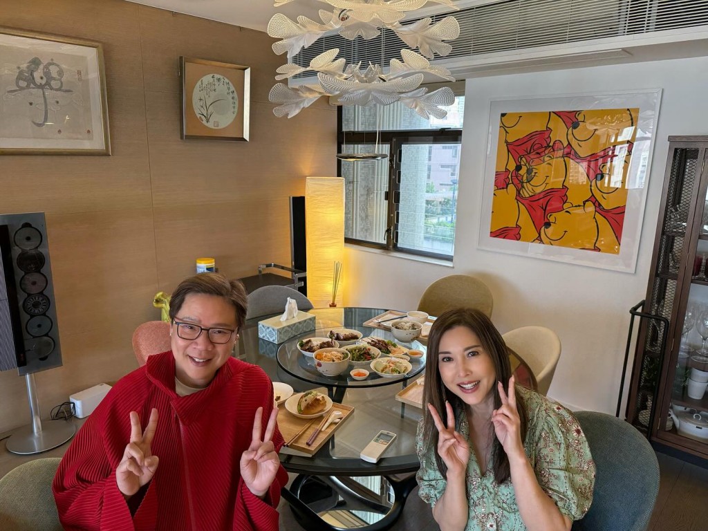 李婉華的照片展示了陳志雲的飯廳。