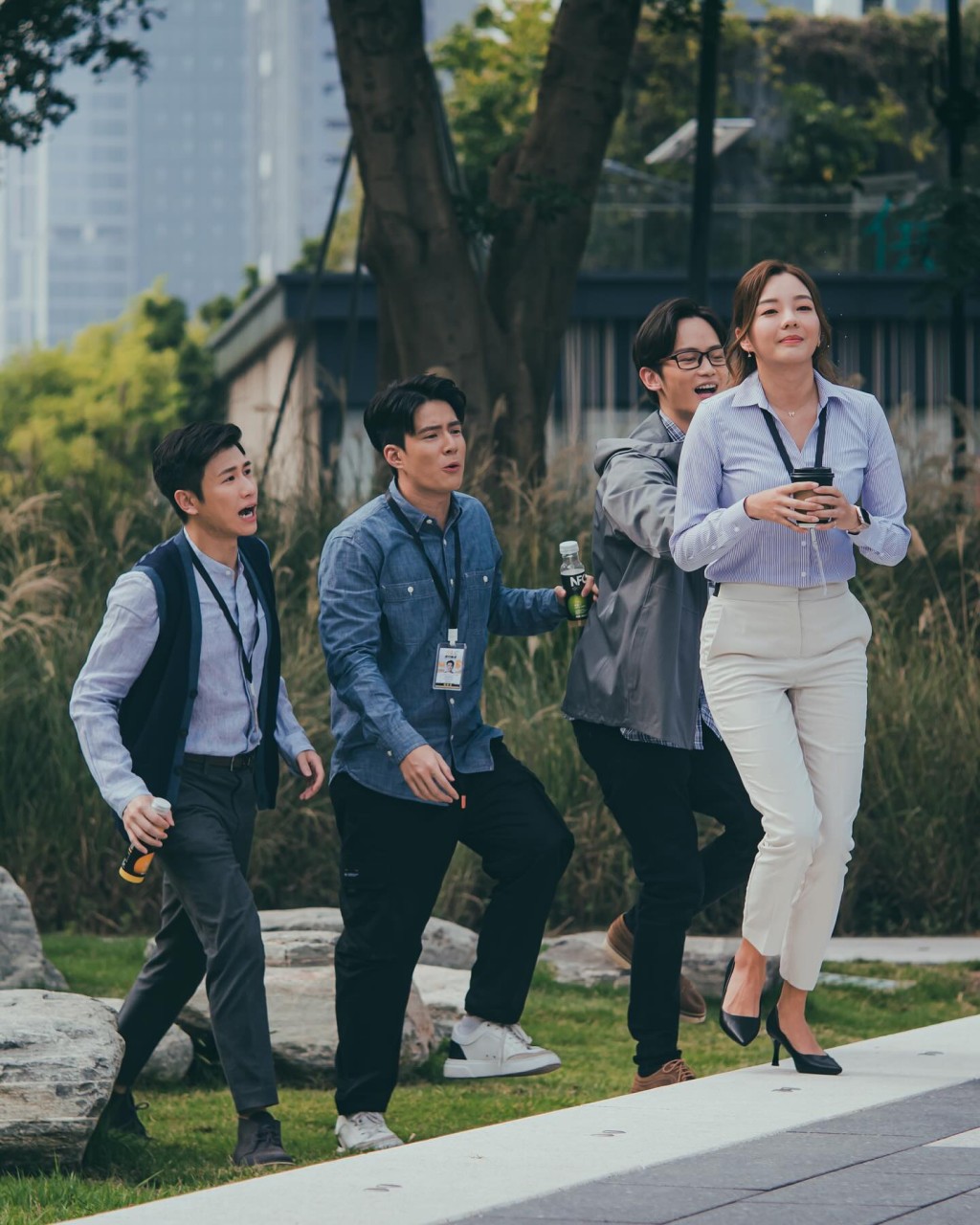 他在劇集《企業強人》中有份演出。
