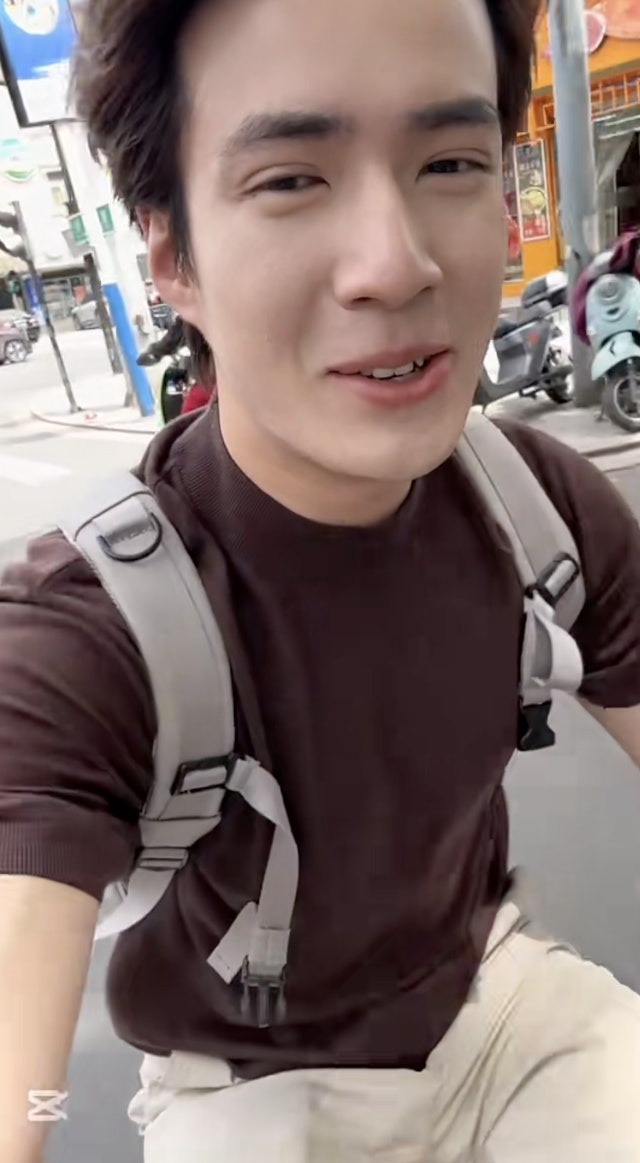 為了爭取機會，吳兆麟曾親自北上叩導演門。